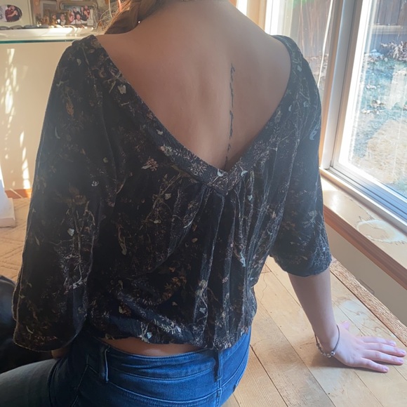 Loose flowing T - Picture 2 of 2